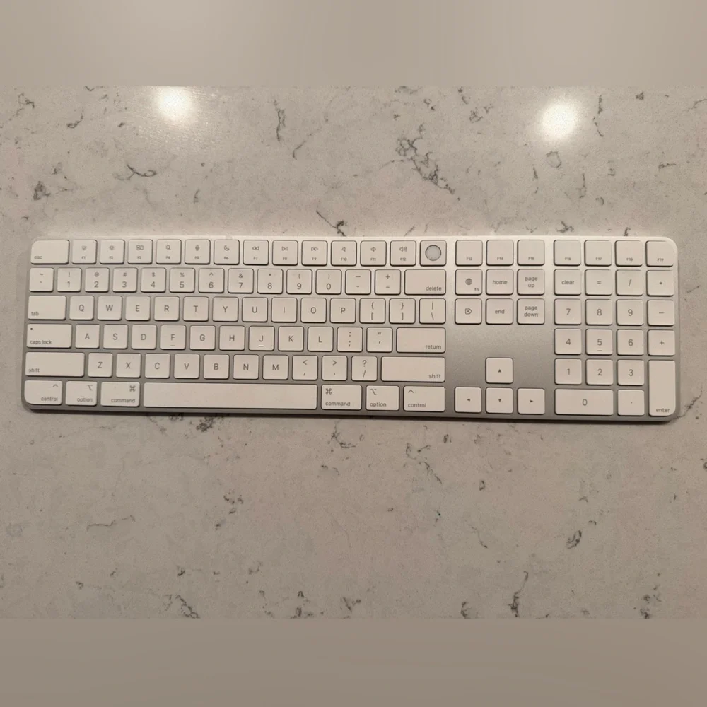 Apple Wireless Keyboard - White